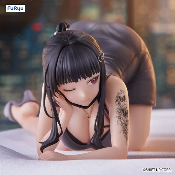 杯面盖手办 杀手妻子D - 侧面视图