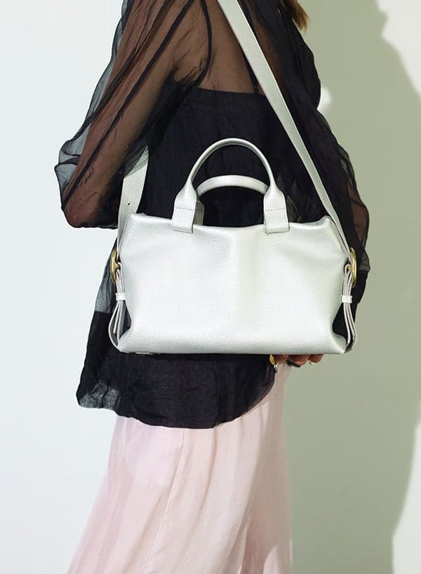 Easy boston ¥52,800 H/ 19.5 × W/30 × D/10 cm