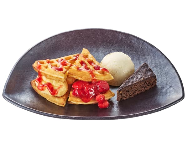 草莓奶油华夫饼 ¥580