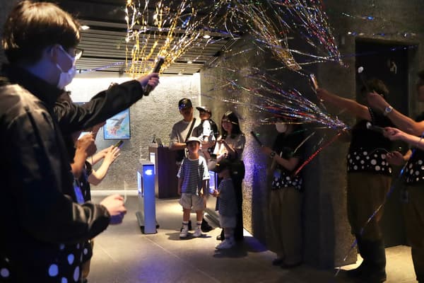 Celebrating the three millionth visitor
