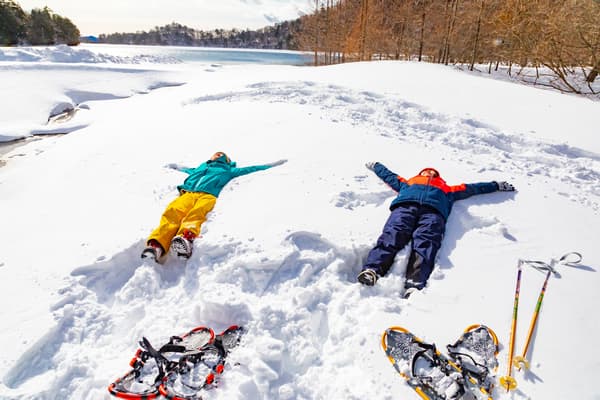 体验只有在冬季才能体验到的蓬松粉雪