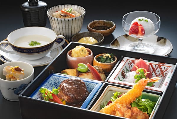 日本料理中之岛的儿童便当