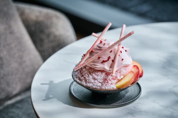 Peach & Meringue Kakigori at Fairmont Tokyo Vue Mer