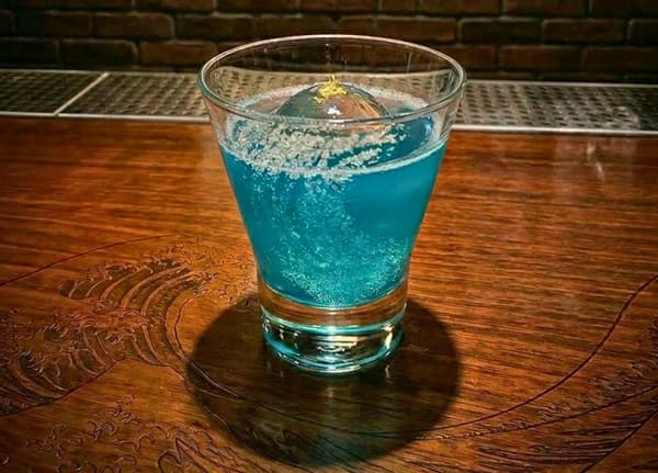Blue cocktail 