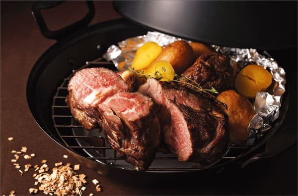 Cross Suffolk lamb roast smoked with an original blend of wood chips