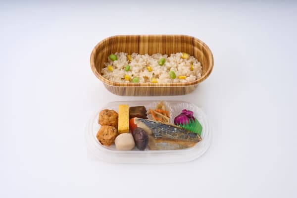 おかず本舗 佃浅 Two-Tier Seasonal Rice Bento (Saikyo-yaki Spanish Mackerel)