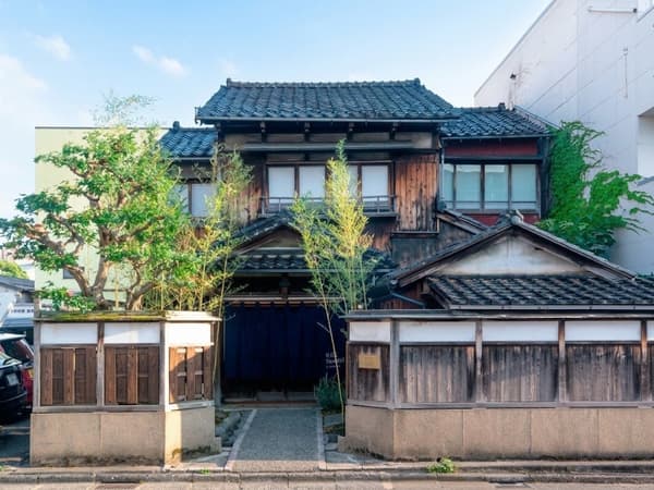 Pasand by ne Quittez pas Kanazawa