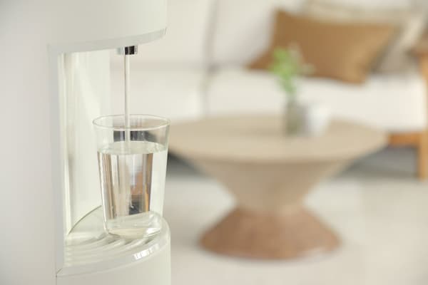 FRECIOUS dewo ii with PFAS-free natural mineral water