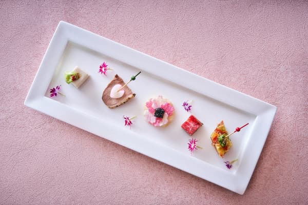 西式和中式开胃菜拼盘