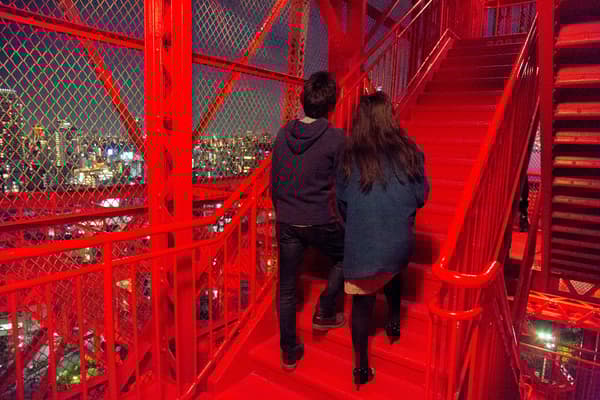 東京鐵塔外側樓梯