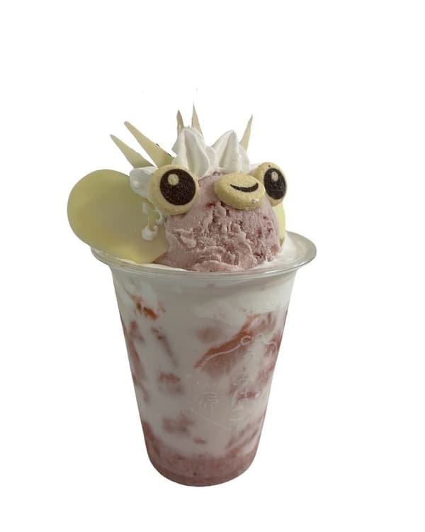 Colorful Porcupinefish Parfait Float, pink (strawberry)