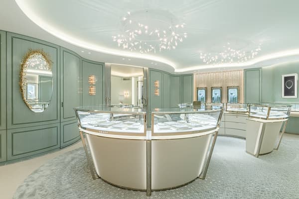 格拉夫京都高岛屋店内部景观