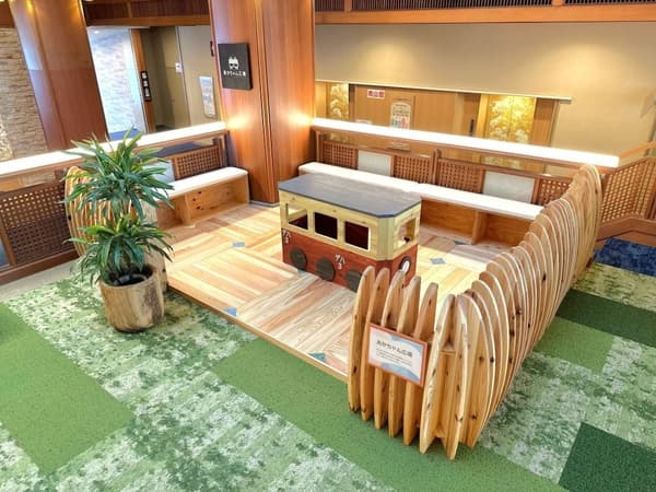 Bench installed to watch over crawling babies