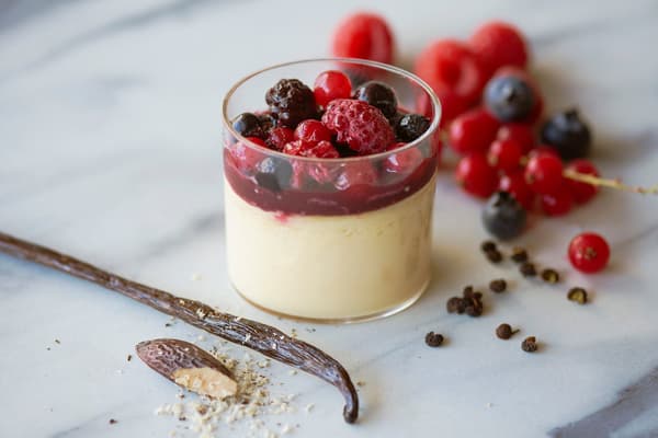 Mr. CHEESECAKE Petit Classic with Berry