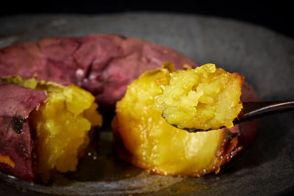 Oimoya Noka no Daidokoro 的获奖火山石烤红薯