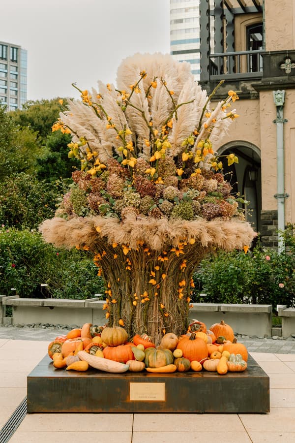 Flower installation