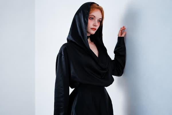 GLOSS COWL TOPS