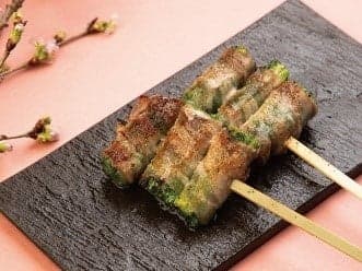 猪五花肉卷油菜花串