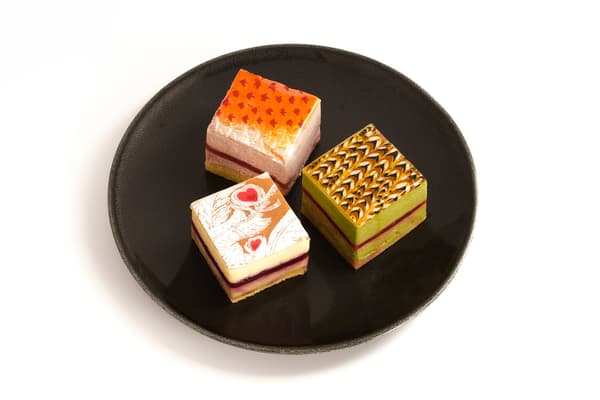 Art cake set of 3
