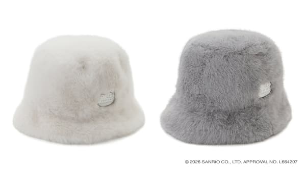 Hello Kitty Fur Bucket Hat dalam warna ivory dan abu-abu