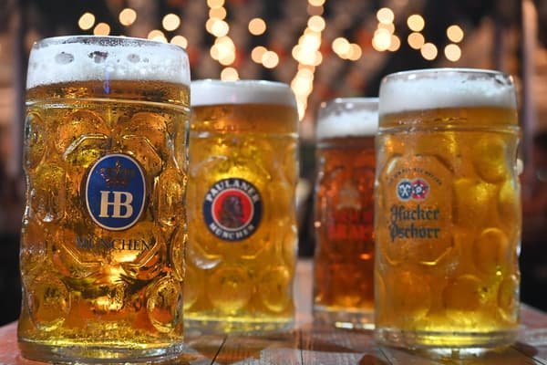 Festbier being poured