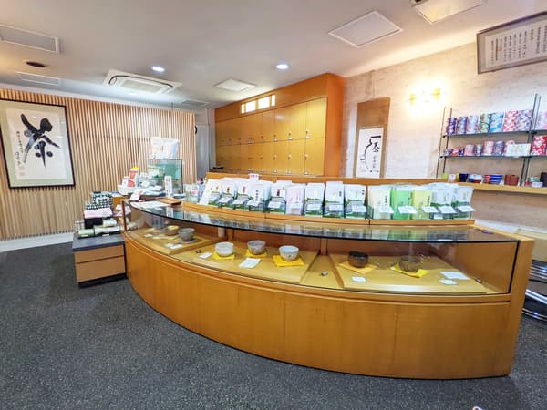 约50种日本茶，包括季节性选择