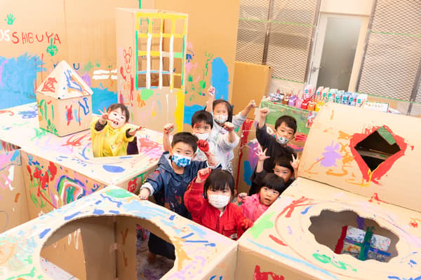 硬纸板迷宫图片(©Atelier Yamada)