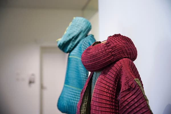 Prenda Nishijin-ori Oh NeoNeo de Weaving the Future