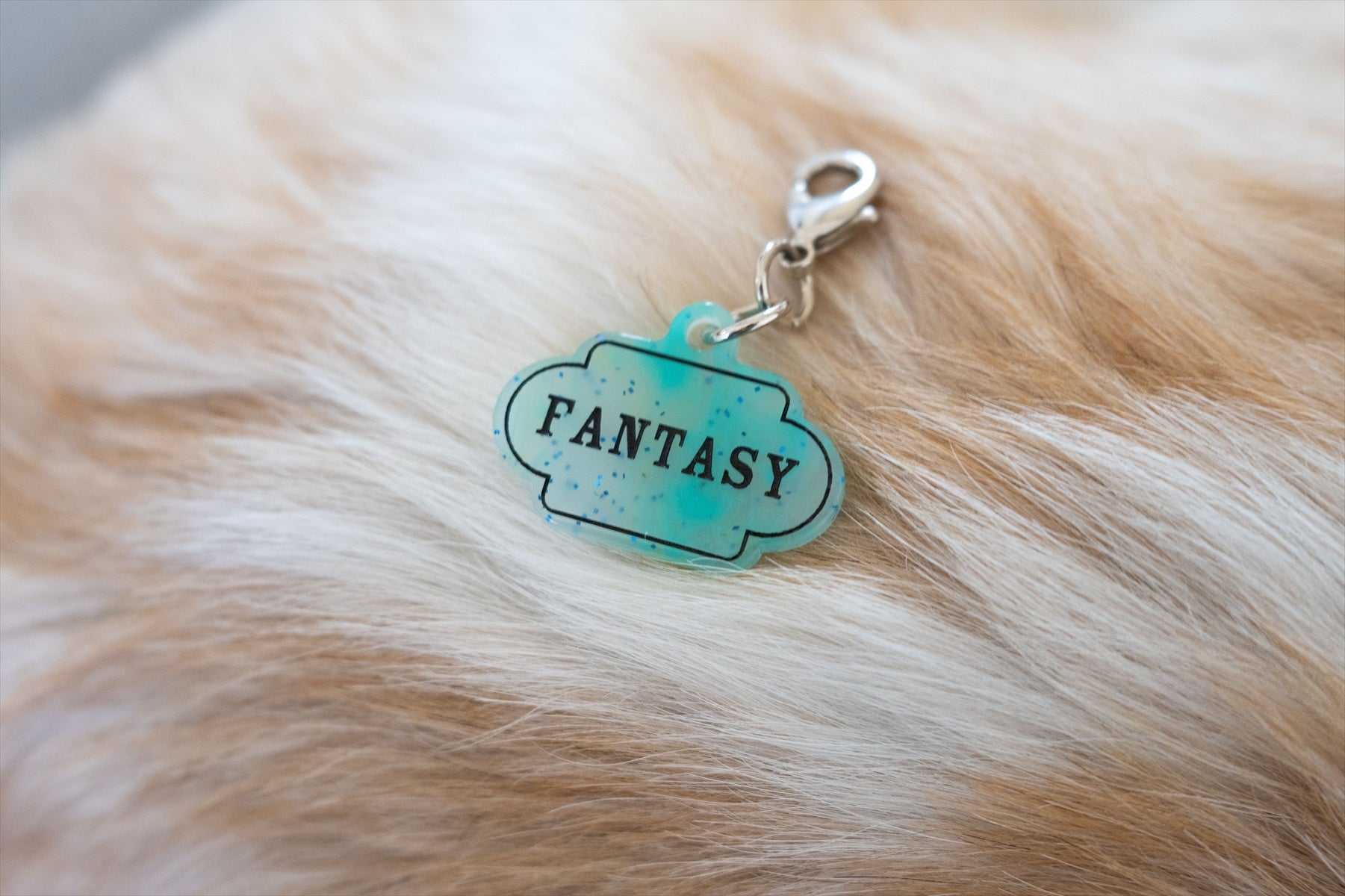 HANDCRAFT BOOK CHARM detail
