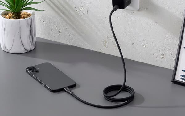 High durability for worry-free daily charging use