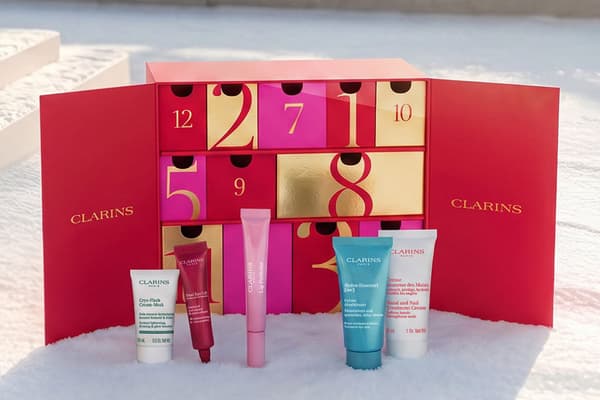 Visual Koleksi Liburan Clarins 2026