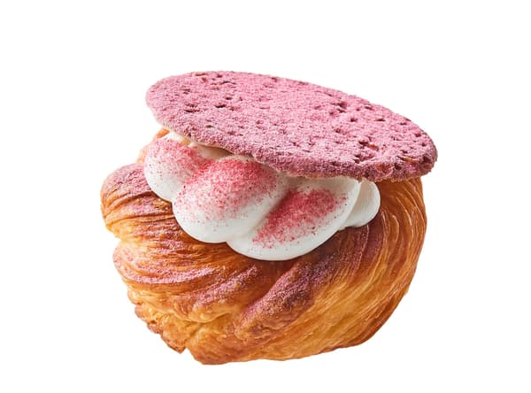 Fastelavnsbolle Strawberry and Rhubarb