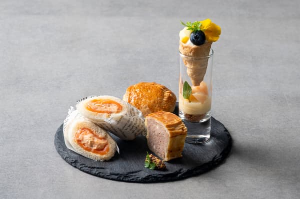 รายการอาหารชั้นบนสุดของ A Moment of Summer Memories Afternoon Tea