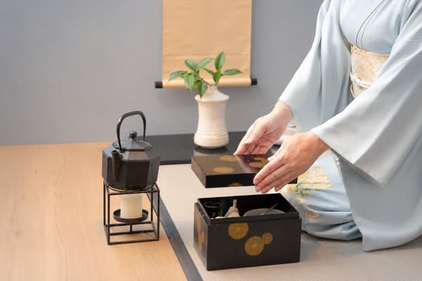 A chabako, a compact box holding the tools for a tea ceremony