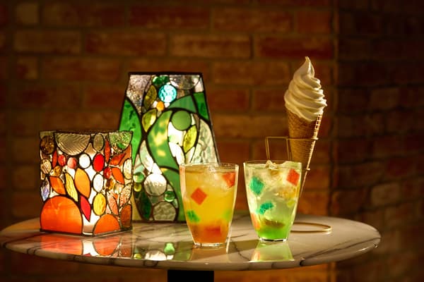 兩款氣泡哈密瓜蘇打及北海道嚴選霜淇淋