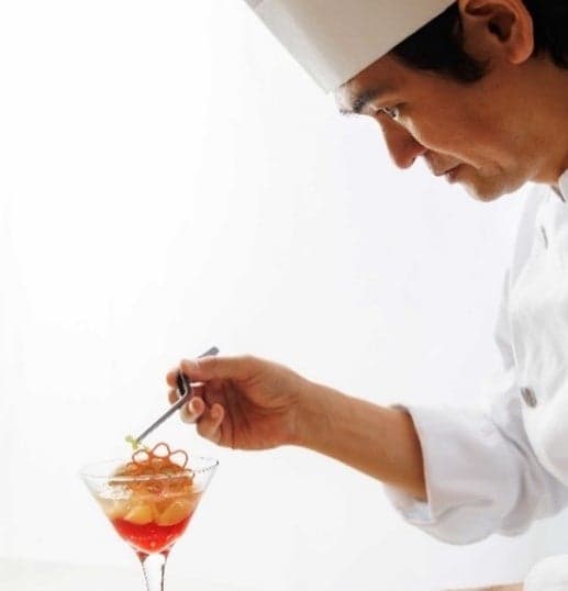 Event overview for the peach-themed lunch and dessert buffet at Karuizawa Asama Prince Hotel