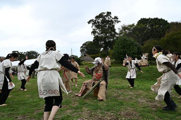 Taiko drumming performance