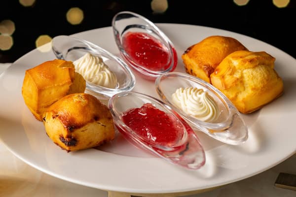 Teh Sore Natal di Melodia Italian Grill, Strings Hotel Tokyo InterContinental (3)