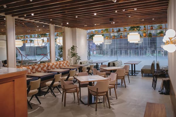 FLIPPER'S新宿店内部