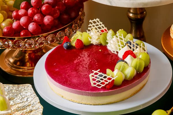 A glossy Kyoho grape mousse reminiscent of amethyst