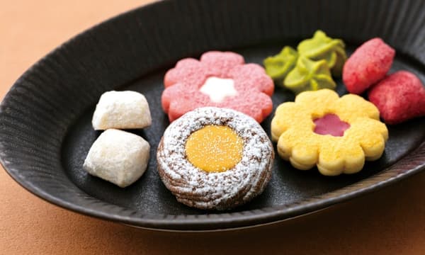 Atelier Ukai 羅浮宮美術館展「文藝復興」限定小餅乾與小花罐