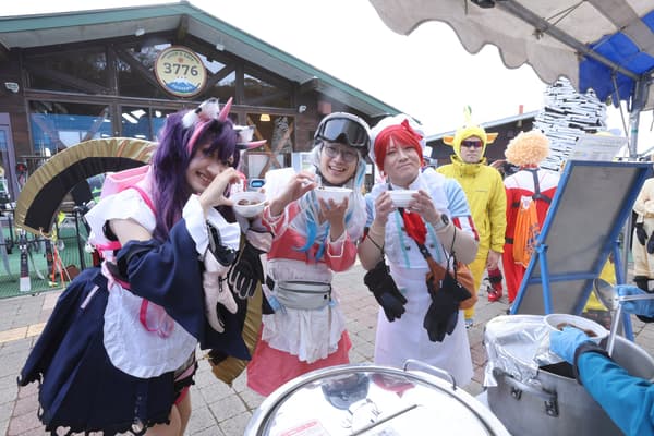 Shizuoka oden served to participants at Snow Park Yeti