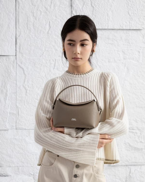 Small Cradle Shoulder