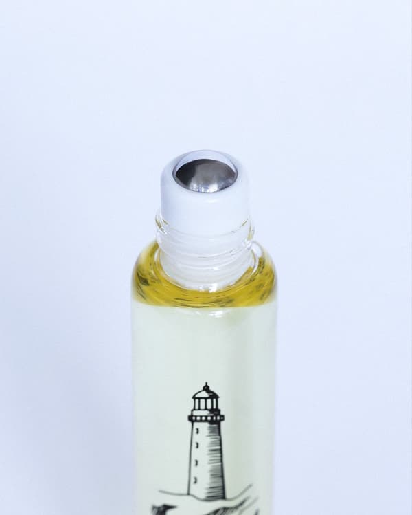 Roll-on bottle for easy, everyday use