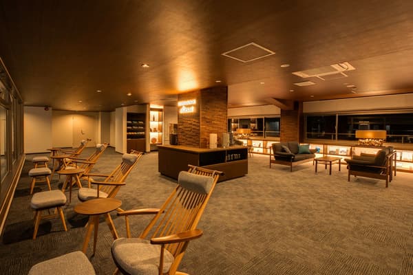 带壁炉的休息室，您可以在这里放松身心。 一个安静的空间，让您享受夜晚。