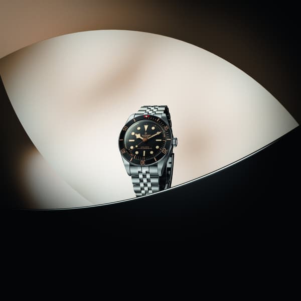 Black Bay 58 — 获得Master Chronometer认证，表壳更趋纤薄