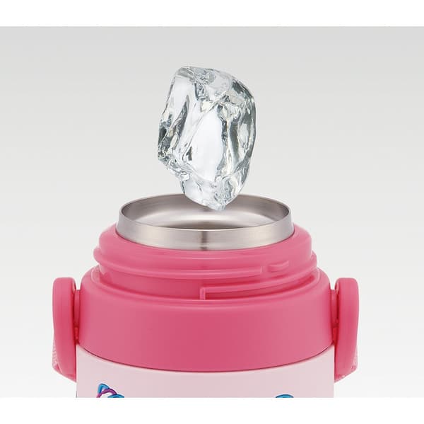 Wide mouth design for large ice cubes