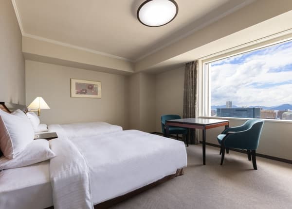 Hotel dining and bar options for the stay plan