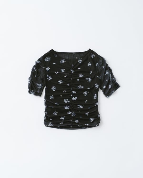 Monochrome flower gather top