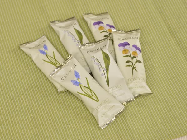 独立包装设计：风信子（左）、铃兰（中）、三色堇（右）